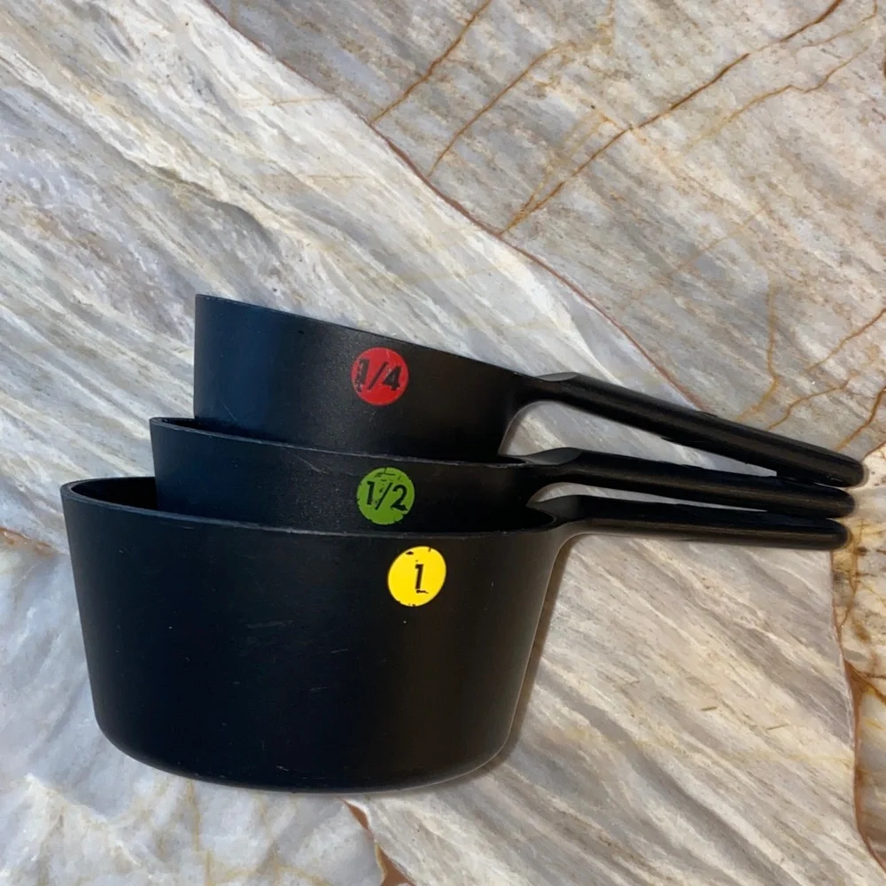 OXO Good Grips Black Plastic Measuring Cup Set 3 Piece 1 1/2 1/4 Cup Nested‎